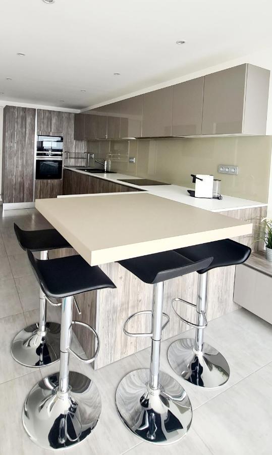 Magnifique Appartement Vue Mer - Grande Terrasse Et Piscine Bandol Zewnętrze zdjęcie
